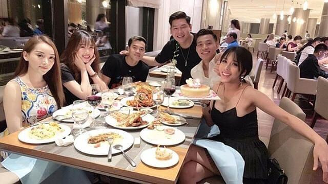 Ban gai Dinh Trong, Van Toan va nhung nang WAGs Viet song kin tieng hinh anh 7