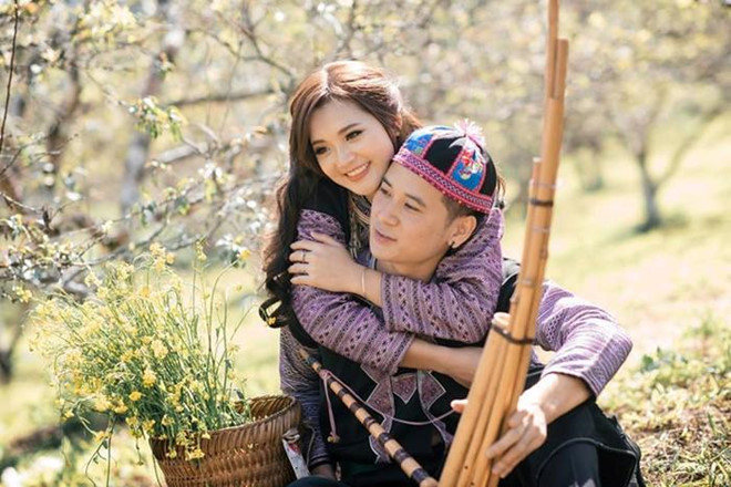 Hot girl mac vay dan toc noi dinh dam nam 2015 gio da la me mot con hinh anh 4