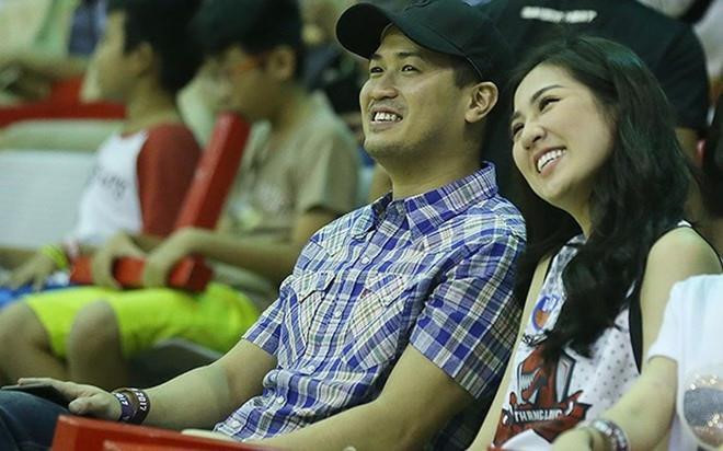 'Ban gai tin don' cua thieu gia Phillip Nguyen toan hot girl, a hau hinh anh 6