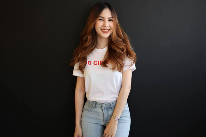 'Phong vien xinh nhat xu chua Vang' la ban gai tien dao tuyen Thai Lan hinh anh 2