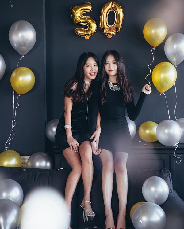 Nhung ba me co ve ngoai 'hack tuoi', thuong bi nham la chi cua con gai hinh anh 7 a16_1.jpg