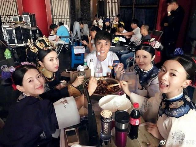 Thanh photoshop bat ngo tro thanh nhan vat trong bom tan 'Alita' hinh anh 9