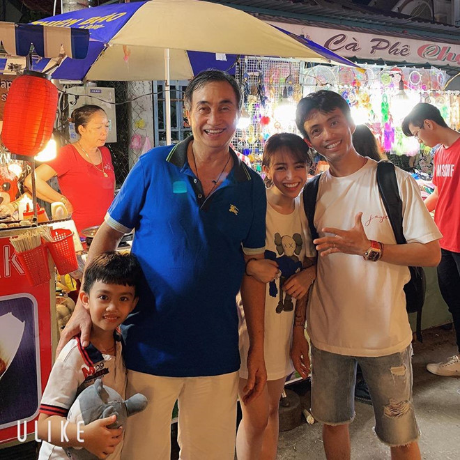 Minh Nhua chup anh voi con gai 20 tuoi, dan mang noi 'nhu hai anh em' hinh anh 1