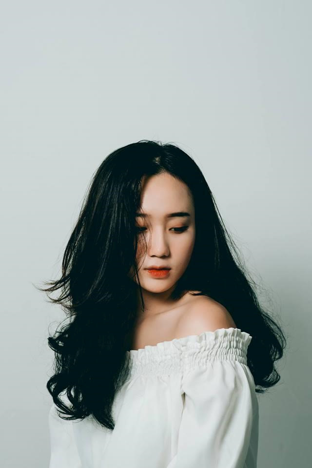 Nhung hot girl ao dai, gai xinh 'mat moc' noi len tu le khai giang hinh anh 11