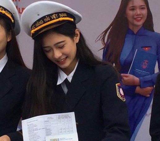 3 co gai noi tieng tren mang chi nho anh chup len hinh anh 6