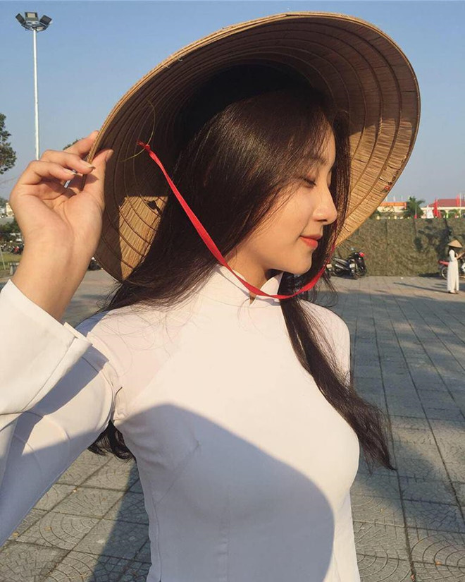 3 co gai noi tieng tren mang chi nho anh chup len hinh anh 4