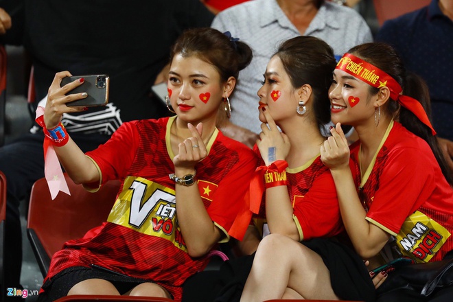 Ban gai goi Duc Chinh la 'nguoi hung cua em' hinh anh 10 d39.jpg