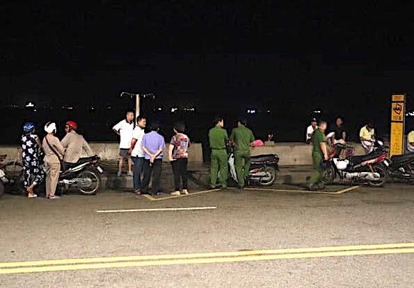 Vi sao nghi can giet 2 con den Dak Nong tu tu? hinh anh 1