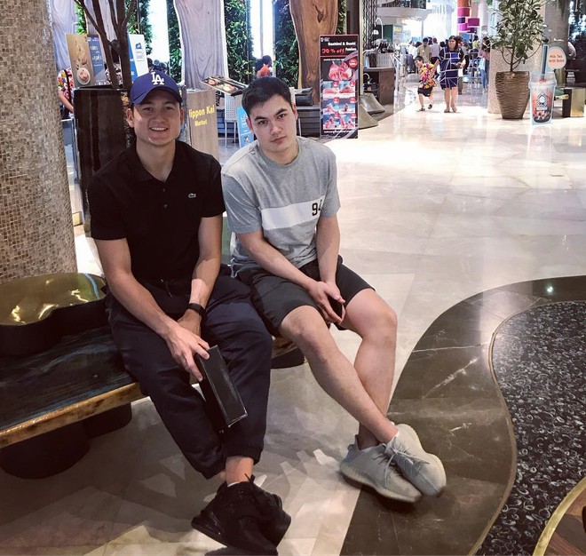 Voi chieu cao 1,88 m, Dang Van Lam mac gi cung du noi bat hinh anh 9