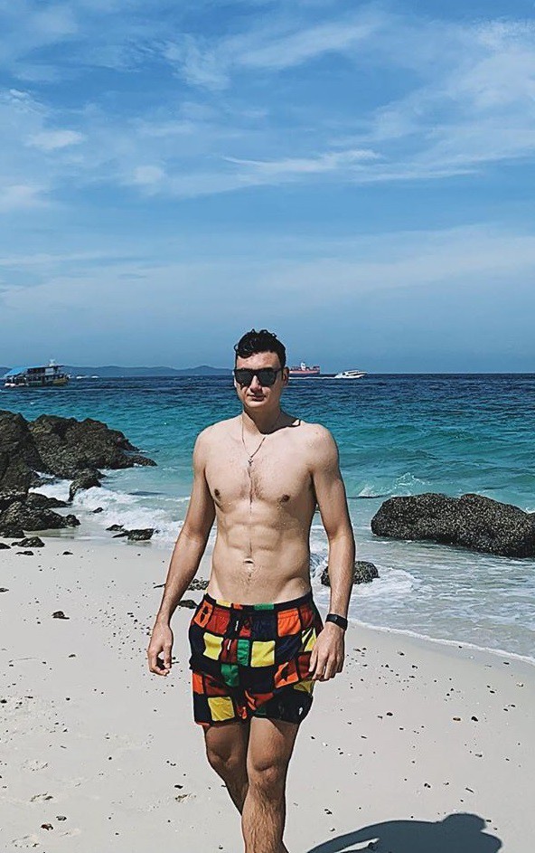 Voi chieu cao 1,88 m, Dang Van Lam mac gi cung du noi bat hinh anh 3