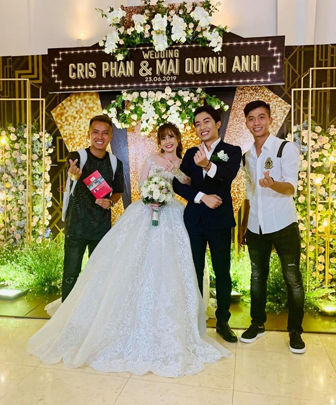 Cac hot girl, streamer than thiet voi cau thu doi tuyen Viet Nam hinh anh 9