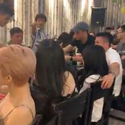 Ban gai tin don moi cua Quang Hai bi dan mang tan cong hinh anh 2