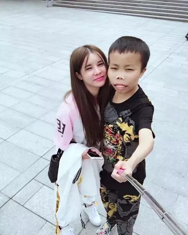 ‘Thieu gia xau la’ Trung Quoc tay trang sau 3 nam tu bo livestream hinh anh 2 09f5a45c69674e56b05cc6925e46da7f.jpeg