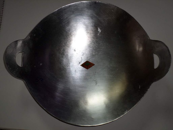 Nhung vat dung doi thuong cua Viet Nam co gia bao nhieu tren Amazon? hinh anh 3