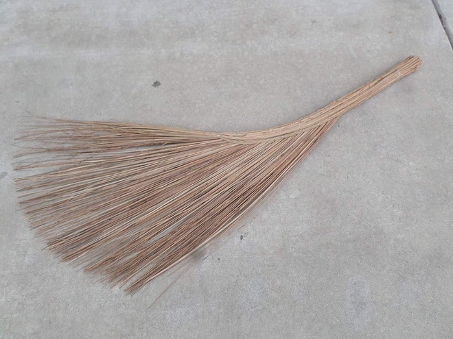 Nhung vat dung doi thuong cua Viet Nam co gia bao nhieu tren Amazon? hinh anh 4