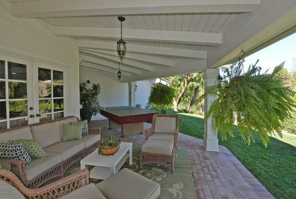 Ben trong bat dong san 4 trieu USD ma Miley Cyrus dang rao ban hinh anh 3