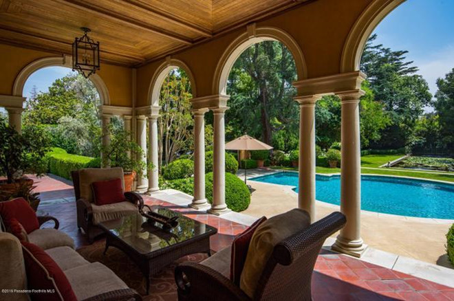 Ben trong biet thu 15,6 trieu USD cua cha de Avengers: Endgame hinh anh 13