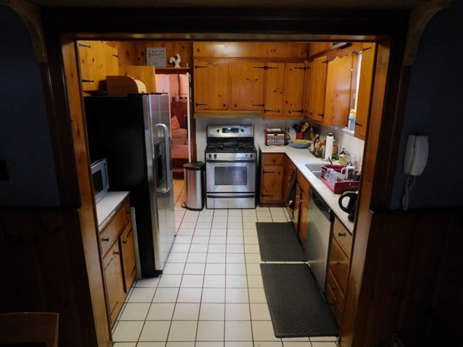 Co gi o ngoi nha tho au duoc ban dau gia cua ong Trump? hinh anh 12