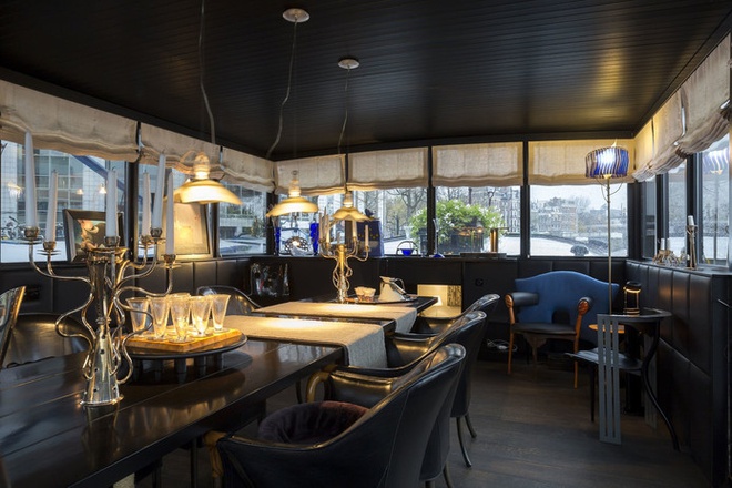 Ben trong 'cung dien noi' xa xi tren song o Amsterdam hinh anh 2