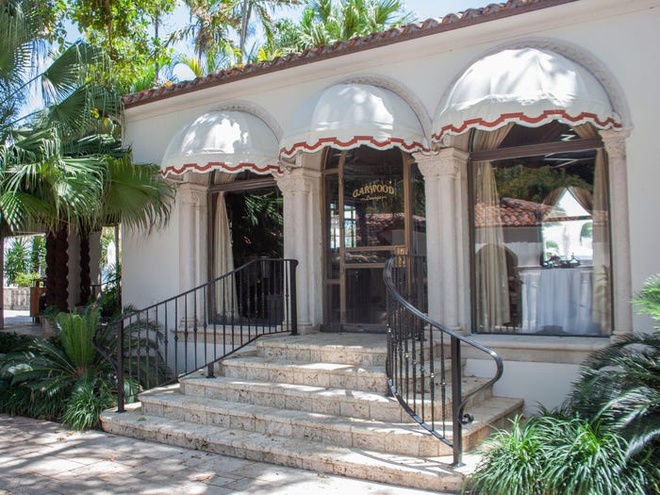 Ben trong khu vuc giau co nhat nuoc My hinh anh 8