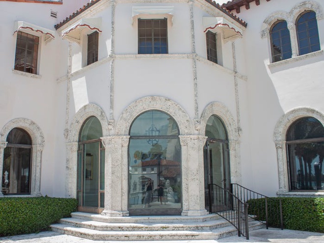 Ben trong khu vuc giau co nhat nuoc My hinh anh 7