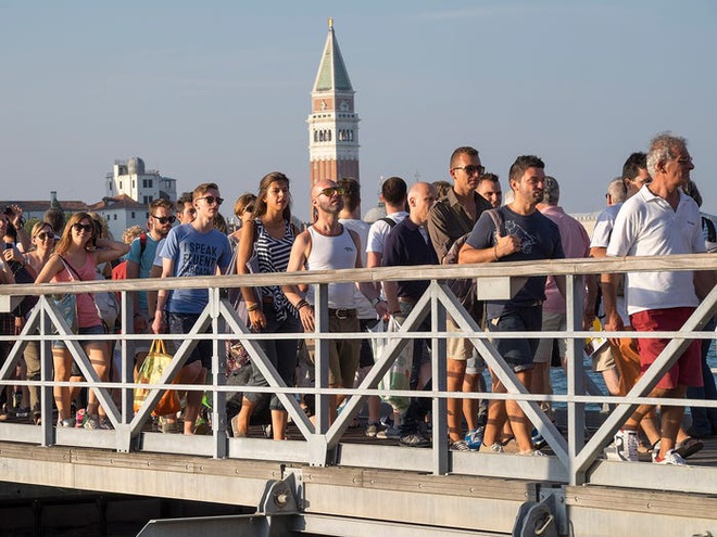 Bo mat xau xi cua Venice khi bi tan pha boi du lich hinh anh 6 5c11444e2ea7de349e17d582.jpg
