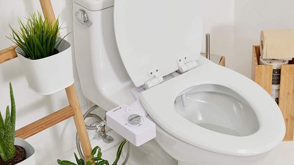 Giay ve sinh khan hiem, doanh thu voi xit thong minh tang vot hinh anh 5 df57e5fa_6906_46a2_a42b_ddc5ae0fd916_bidets.jpg