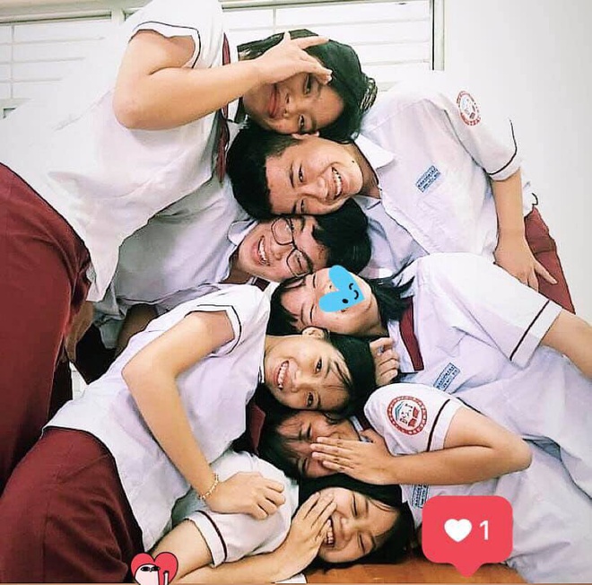 Gioi tre Viet ro trao luu gac dau len nhau chup anh nhom hai huoc hinh anh 1