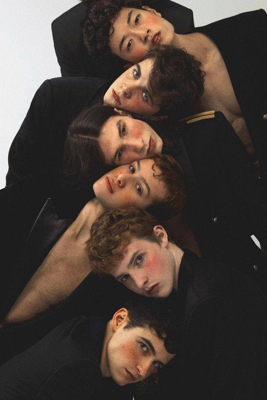 Gioi tre Viet ro trao luu gac dau len nhau chup anh nhom hai huoc hinh anh 8