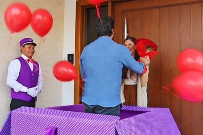 Qua Valentine 'ba dao': Lay ten nguoi yeu cu dat cho gian, ran doc hinh anh 3