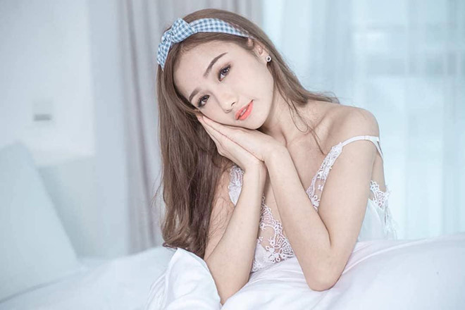 Loat hot girl tung bi sa thai vi xinh dep, cham khoe anh sexy len mang hinh anh 1