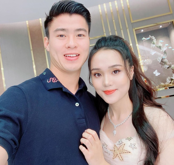 Duy Manh mua tui xach hon 130 trieu dong tang sinh nhat ban gai hinh anh 3 quynhanh23_71178325_104936610847332_8903280561532677069_n_(1).jpg