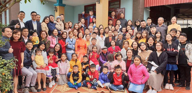 Dan mang bat trend khoe anh dai gia dinh ngay Tet hinh anh 1 f1.jpg