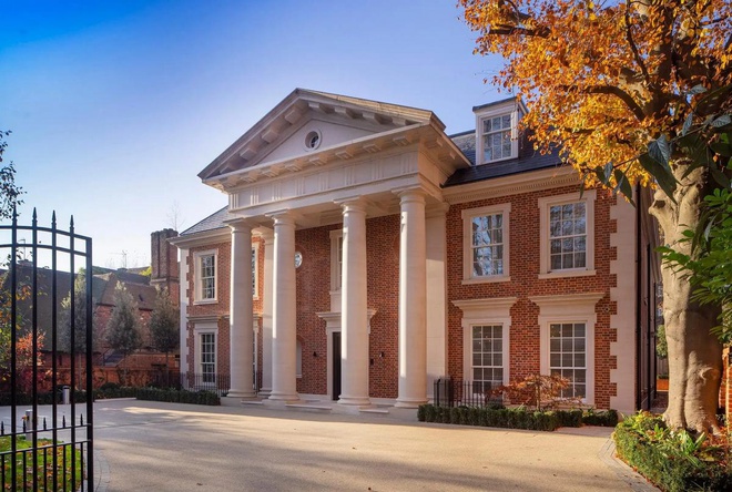 Nhung can nha dat nhat the gioi dang duoc rao ban anh 2