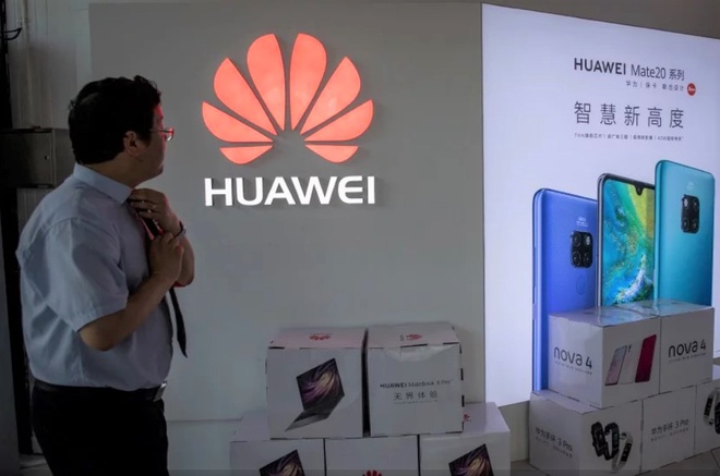 Cuu nhan vien bi giam giu, Huawei lai doi mat voi scandal hinh anh 1