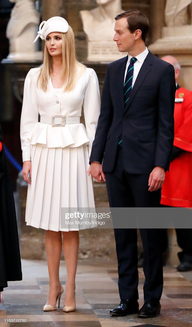 Vo va con gai Tong thong Trump mac dang cap trong chuyen tham nuoc Anh hinh anh 4