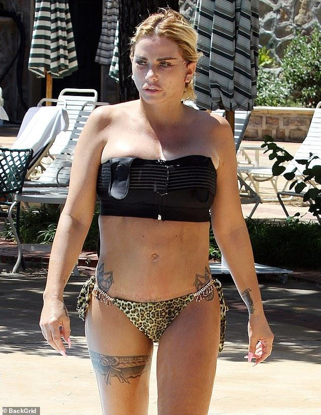 Katie Price - tu nguoi mau nong bong den tham hoa tham my hinh anh 11