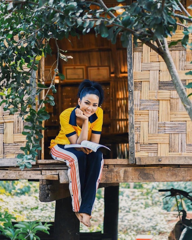 Ban trai dang anh o nha H'Hen Nie hinh anh 2 hhennie.official_92951435_124608762510883_7049623896682105222_n.jpg