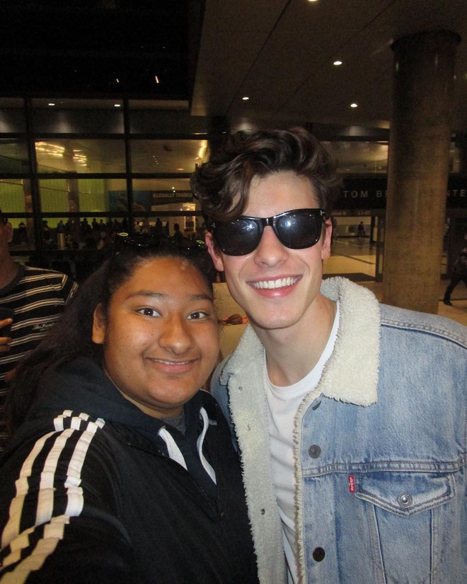 10X khien 'ca the gioi ghen ty' khi chup anh voi toan sao noi tieng hinh anh 7