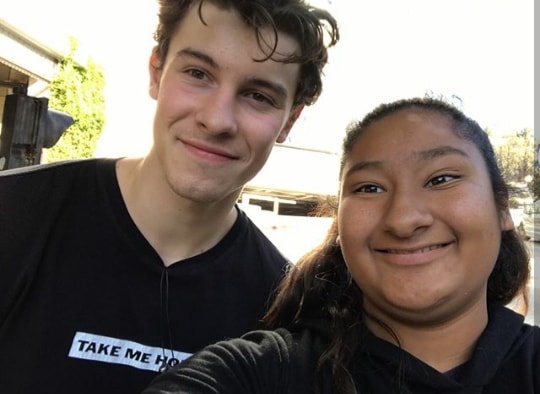 10X khien 'ca the gioi ghen ty' khi chup anh voi toan sao noi tieng hinh anh 11