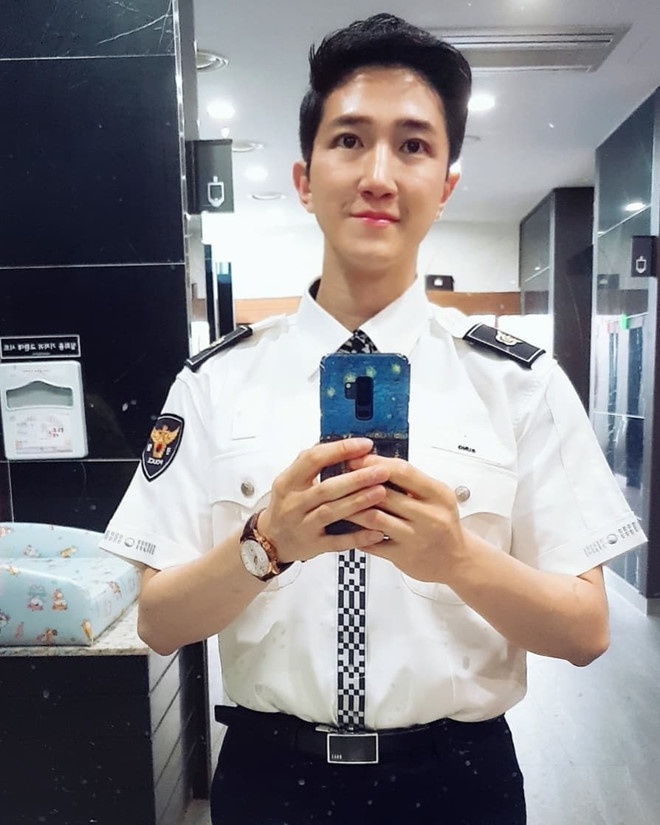 5 phong vien quoc te bong dung noi tieng sau khi den Ha Noi tac nghiep hinh anh 4