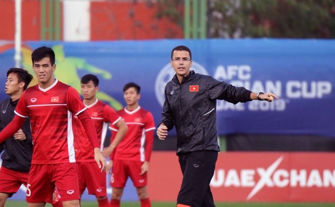 Dan mang tiec nuoi khi HLV the luc nguoi Brazil roi tuyen Viet Nam hinh anh 3