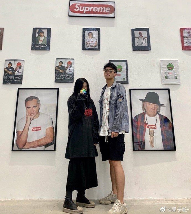 Hot girl Trung Quoc lo chan ngan, khac xa anh ao dang tren mang hinh anh 2