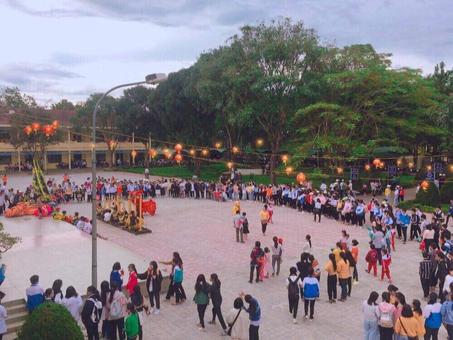 Den long tra sua va loat y tuong lay loi cua hoc sinh ngay Trung thu hinh anh 4