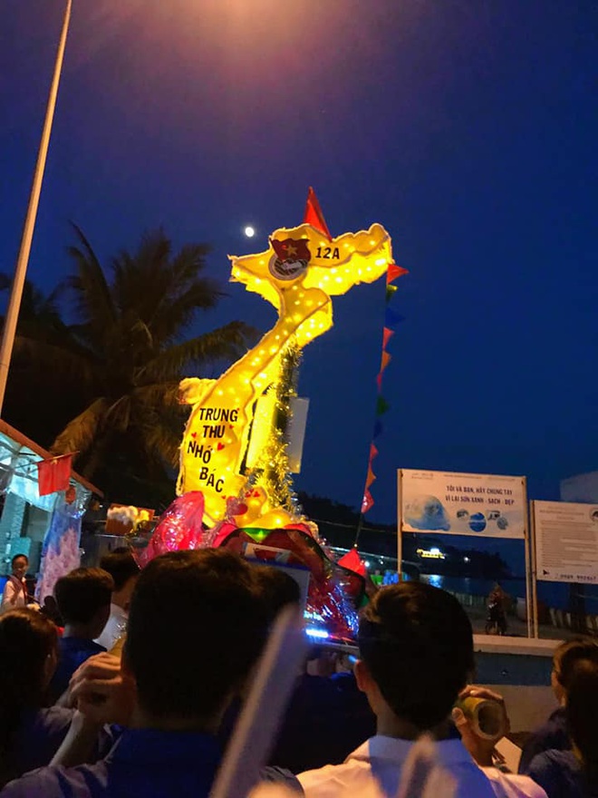 Den long tra sua va loat y tuong lay loi cua hoc sinh ngay Trung thu hinh anh 8