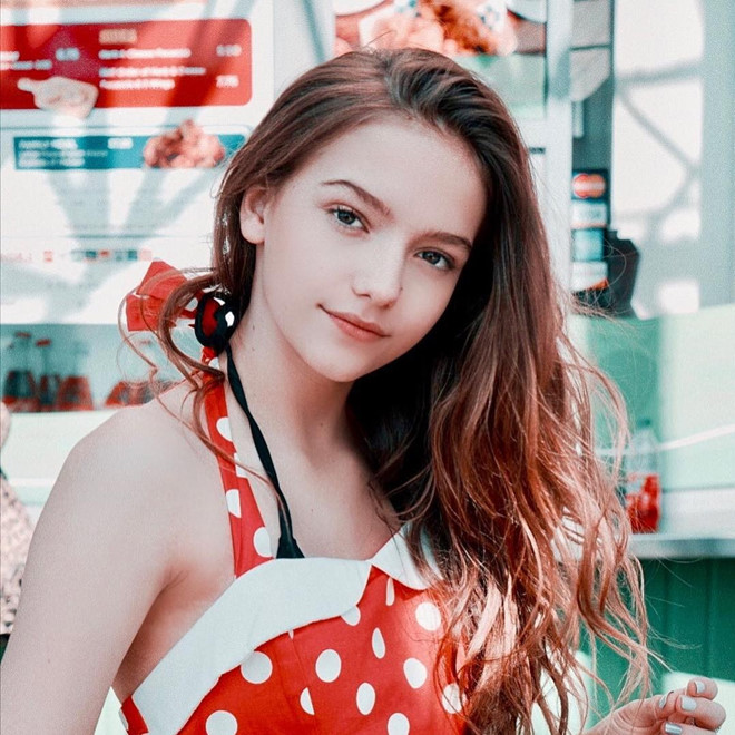 3 hot girl sinh nam 2004 da tai, so huu tai san trieu USD hinh anh 6