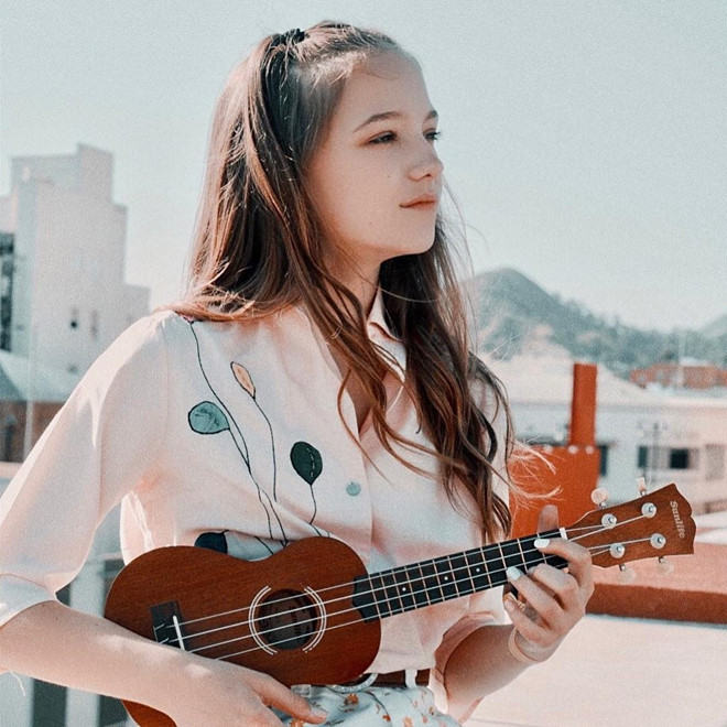 3 hot girl sinh nam 2004 da tai, so huu tai san trieu USD hinh anh 7