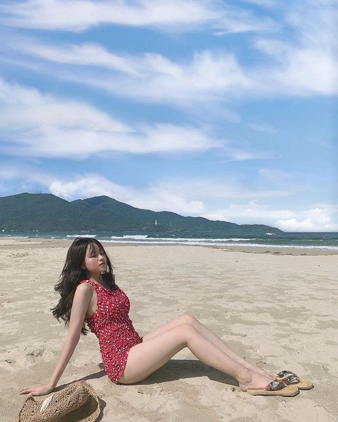 Ban gai tin don moi cua Quang Hai la hot girl quen mat dan mang hinh anh 4