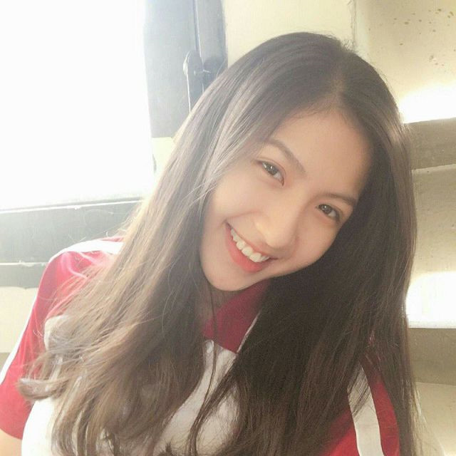 Co gai dinh tin don hen ho voi Quang Hai va cac hot girl truong Y Duoc hinh anh 8