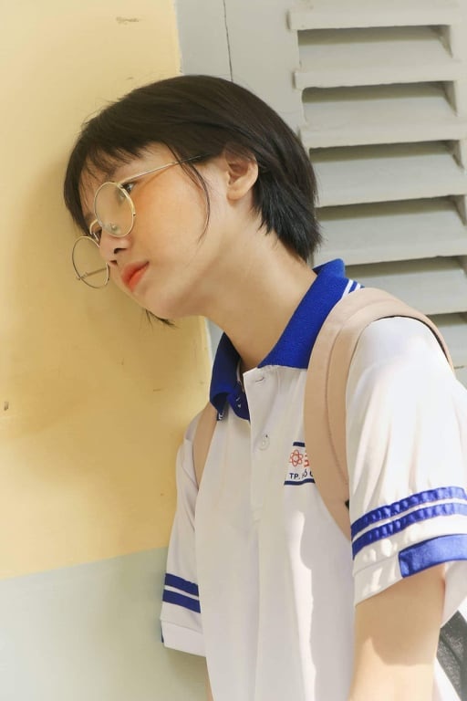 Nu sinh su pham bi hieu lam mang giay the thao khi di thuc tap hinh anh 3 98358888_935689470195769_6172304716626657280_n.jpg